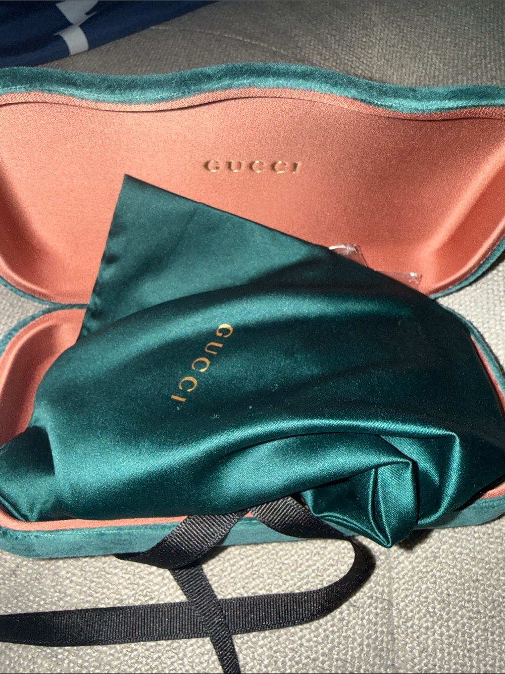 Authentic Gucci sunglasses - Picture 4 of 6